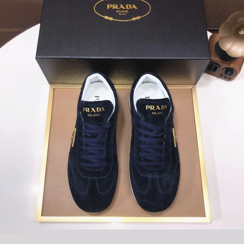 Pra*a casual shoes